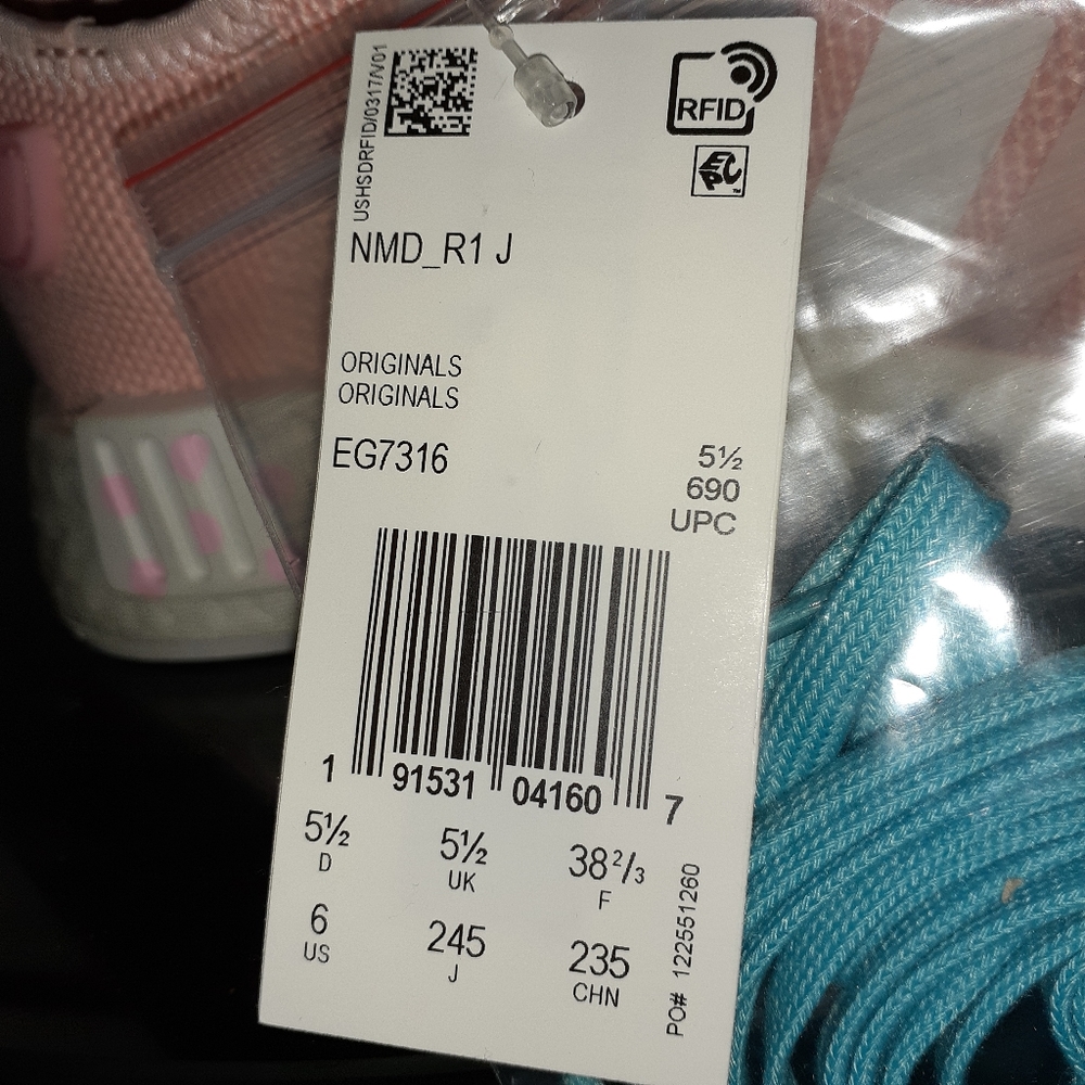 Adidas | Disney Toy Story Bo Peep NMD_R1 J - Picture 3 of 9
